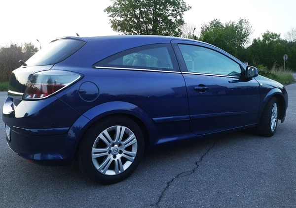 Opel Astra cena 14900 przebieg: 195000, rok produkcji 2009 z Brusy małe 254